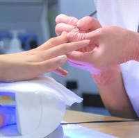 Перчатки нитриловые, розовые, размер M, вес перчатки 3,5 г, 100 шт. в уп., AVIORA, 402-869 - фото 27651